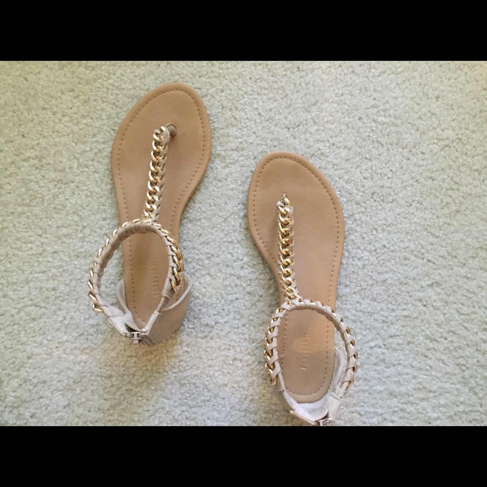 Thong sandals with gold chain