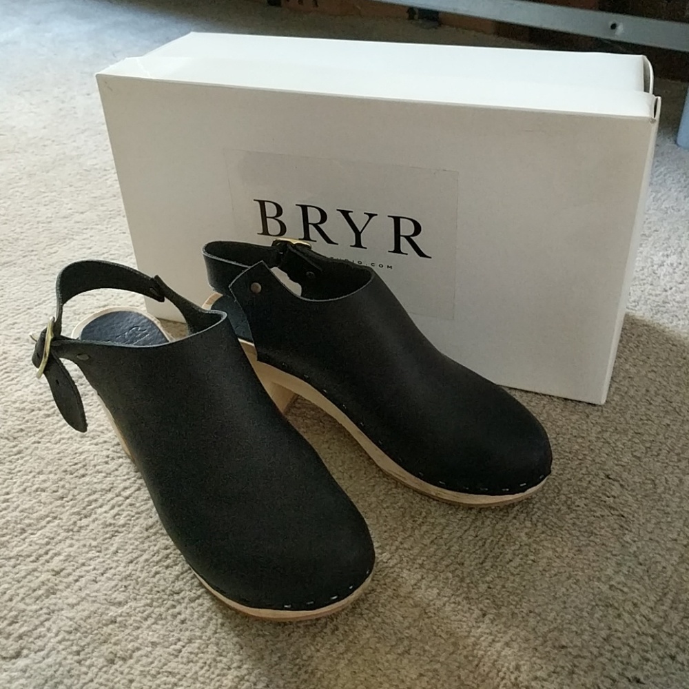 BRYR clogs