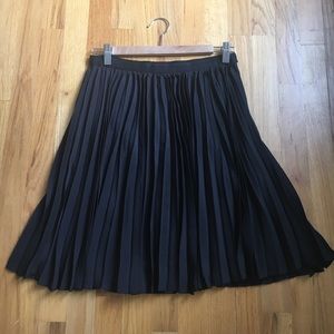 Jason Wu for Target black pleated skirt Sz 4