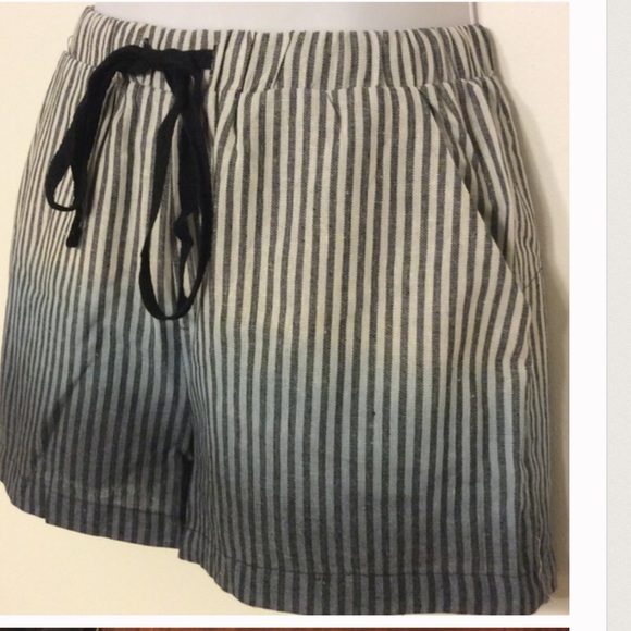 Last pair! ⭐️ Ombré Linen striped shorts 🌺🌷 - Picture 2 of 3