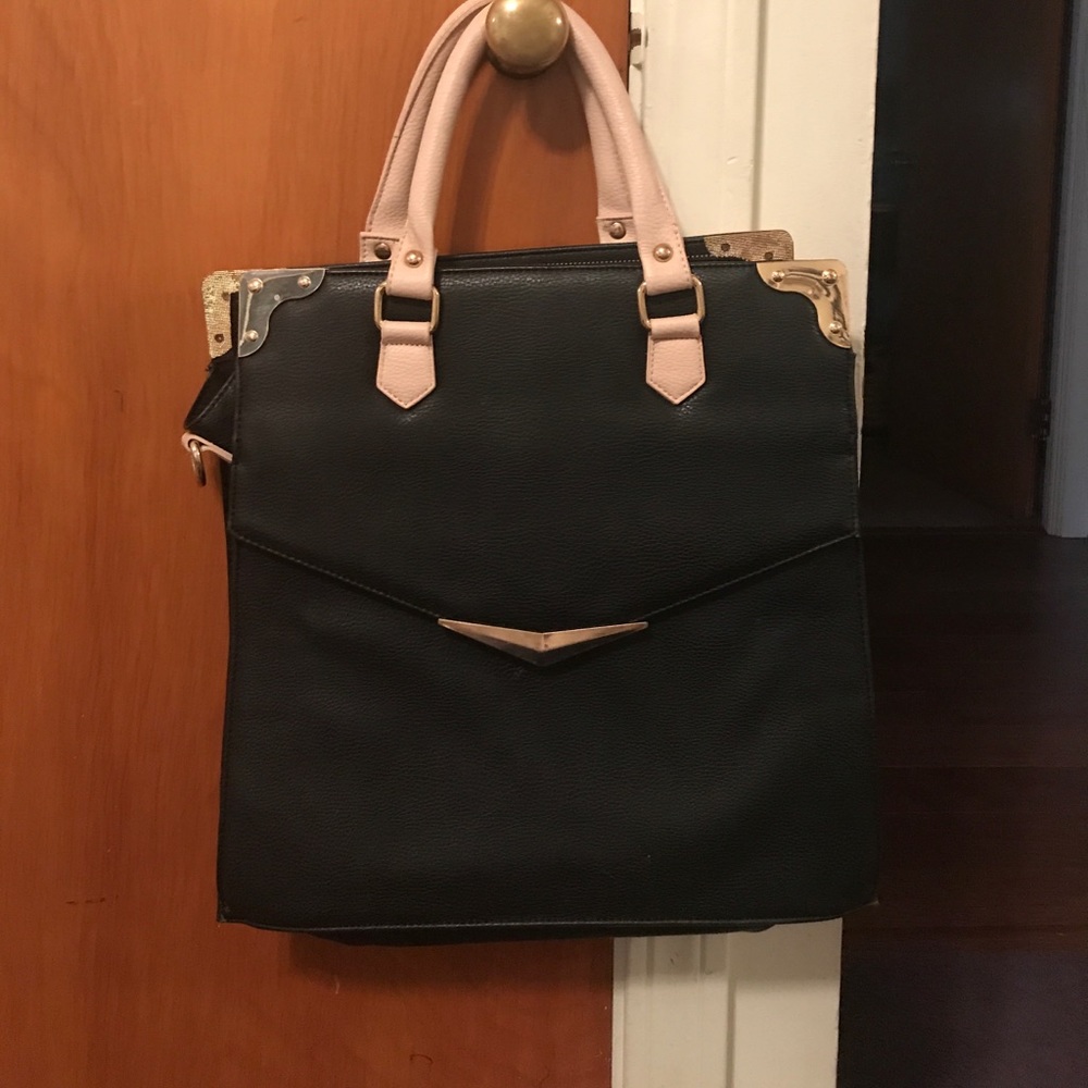Kimchi Blue Professional purse