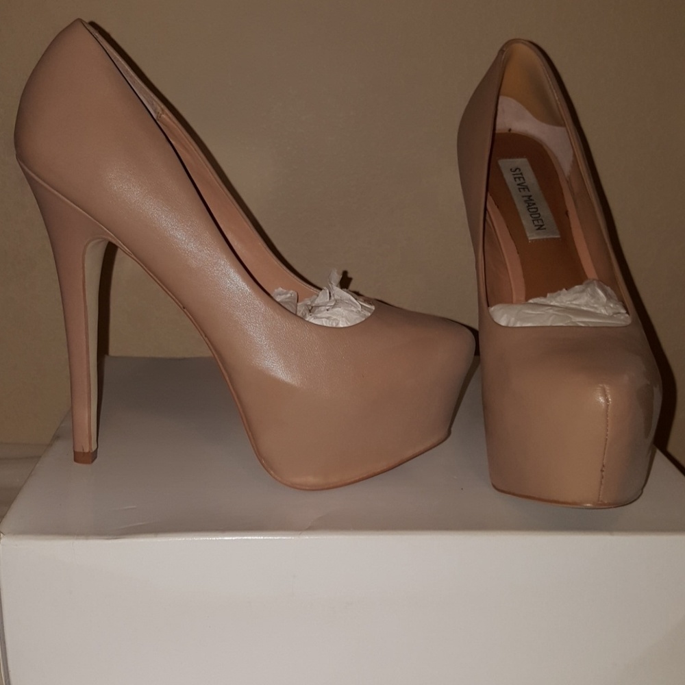 Steve Madden deja vu blush lea heel