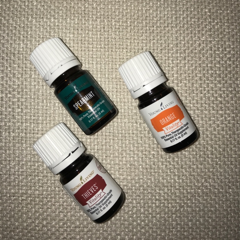 ESSENTIAL OILS BUNDLE!