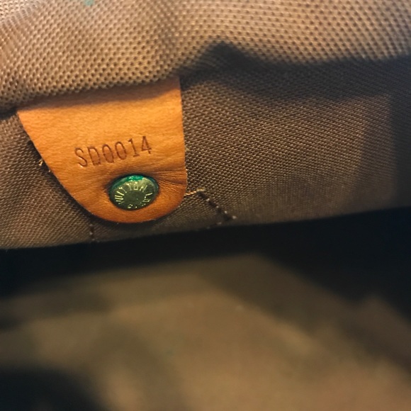 AUTHENTIC Louis Vuitton speedy - Picture 4 of 5