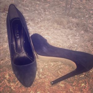 Charles David Frankie Navy Suede Pumps