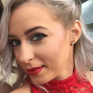 Meet your Posher, Aprill