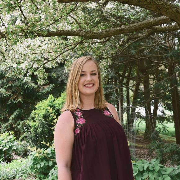 Meet your Posher, Cierra - Picture 1 of 1