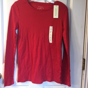 NWT red Sonoma long sleeve tee in red.