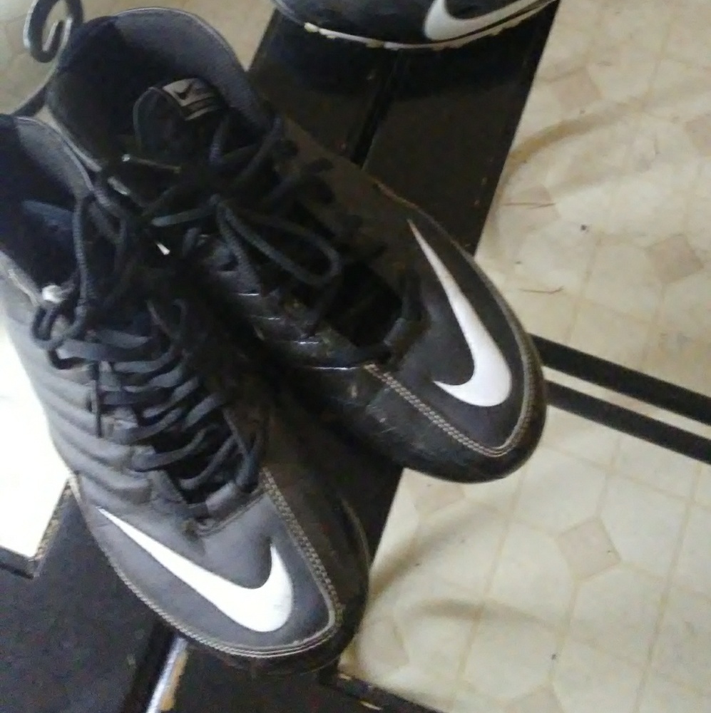 Football cleats