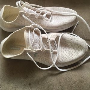 Women's under armour walking shoes