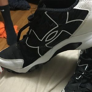 Turf shoes