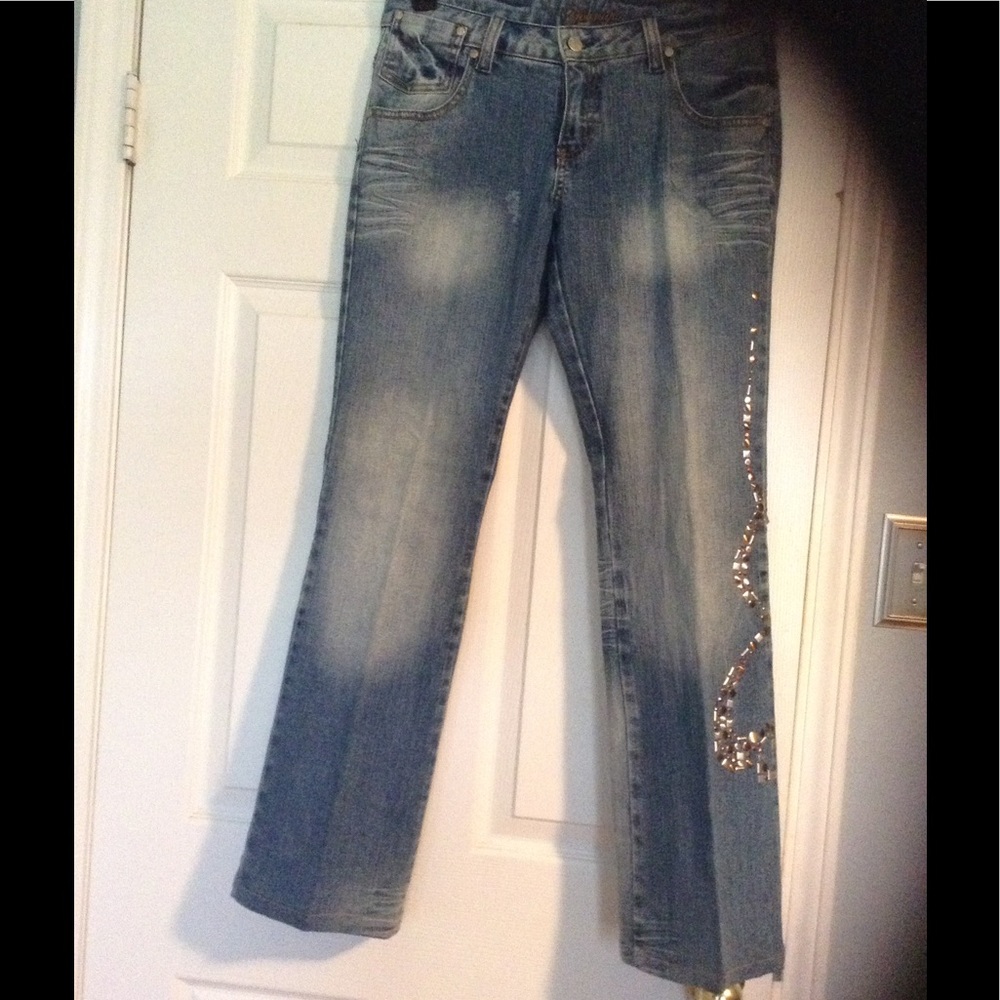 Younique Jeans