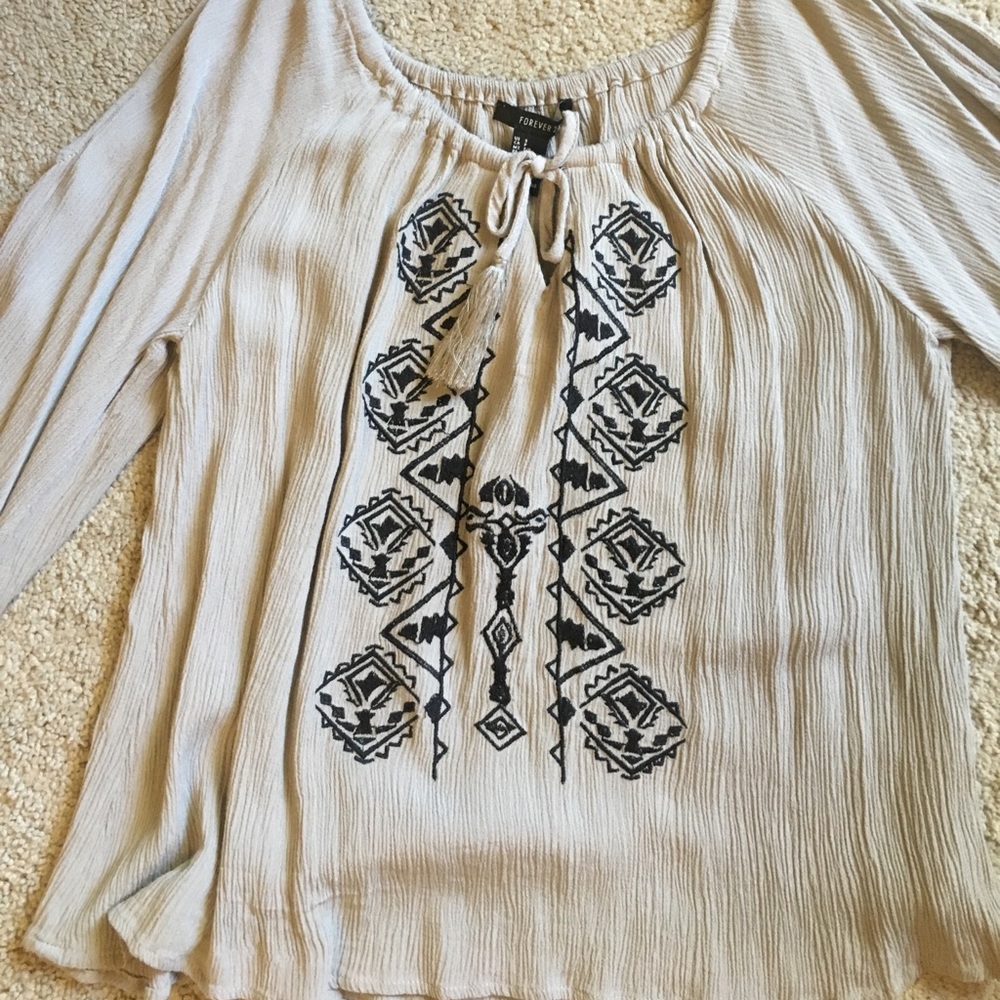 FOREVER 21 TOP - Picture 3 of 3