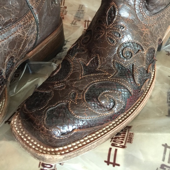 Corral boots - Picture 2 of 4