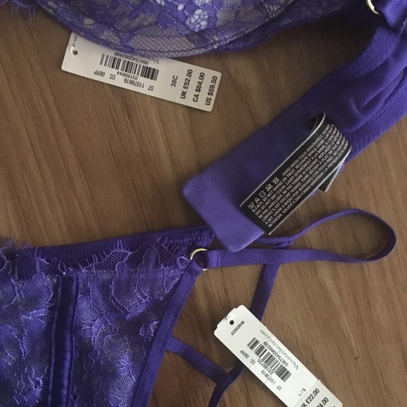 Victoria Secret Set - Picture 3 of 4