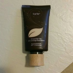 Tarte foundation  (fair/sand) FULL