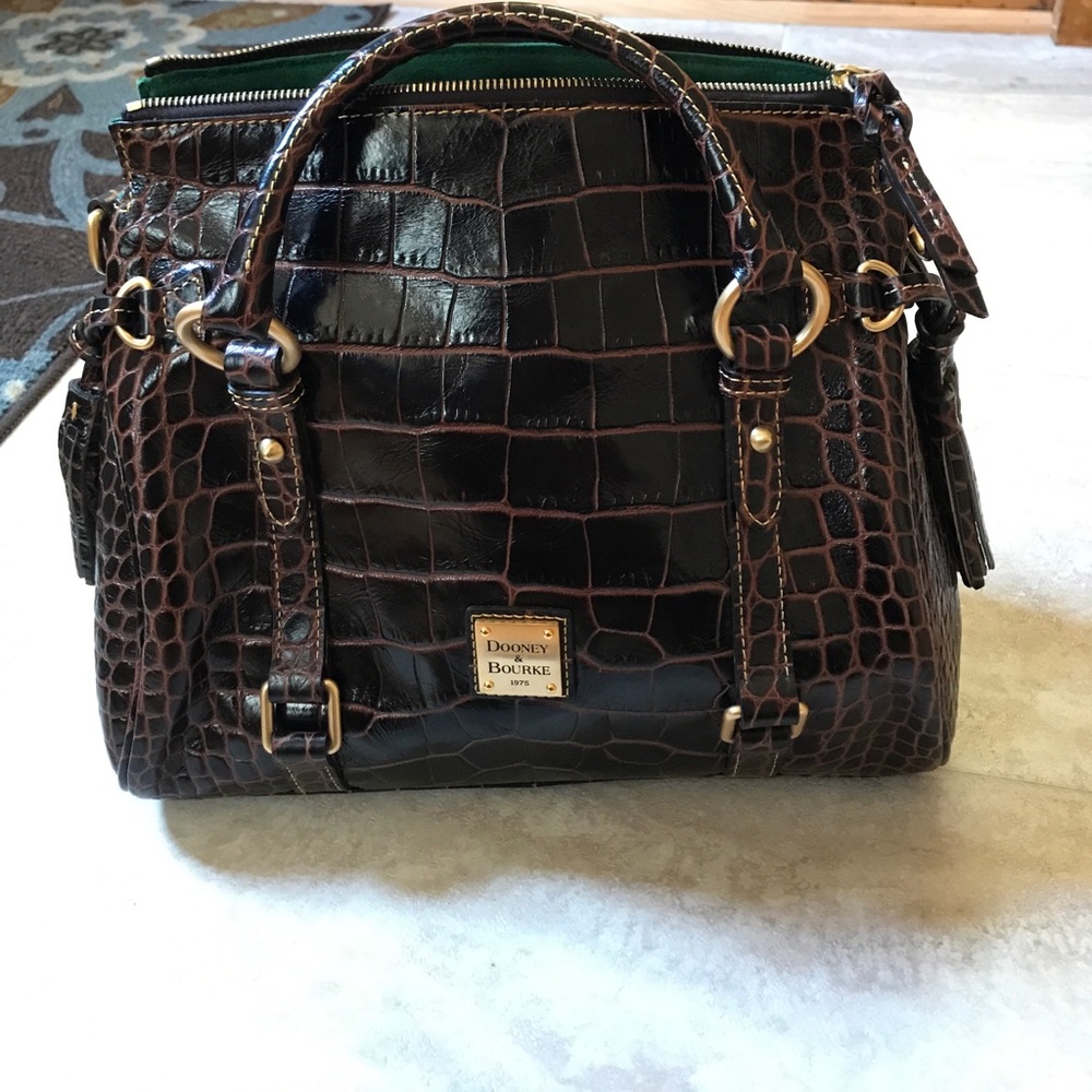 Dooney & Bourke small satchel