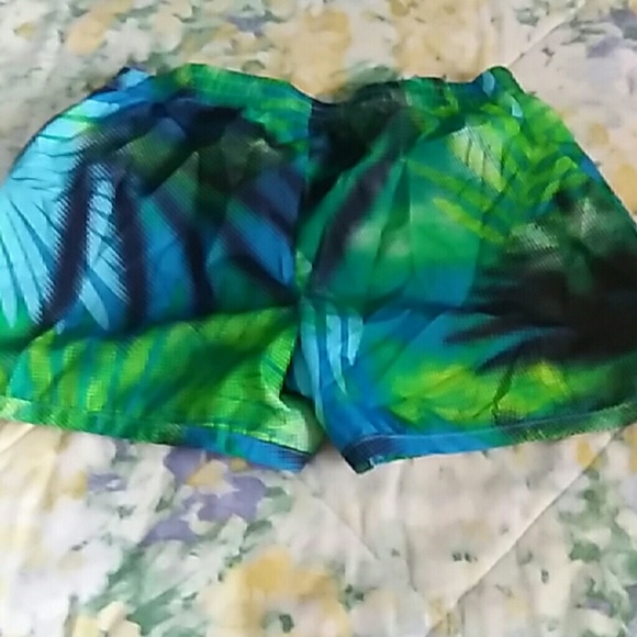 Shorts - Picture 2 of 2