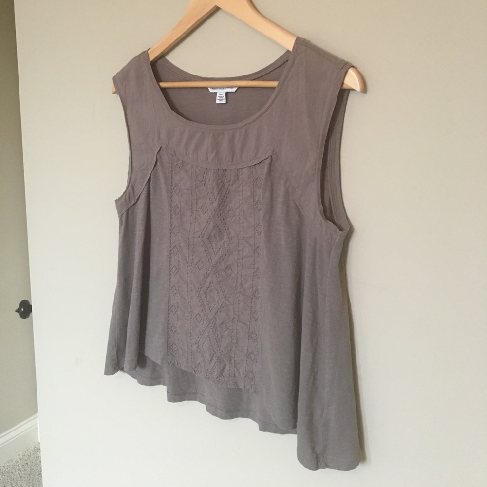 Embroidered cropped tank - Picture 1 of 3