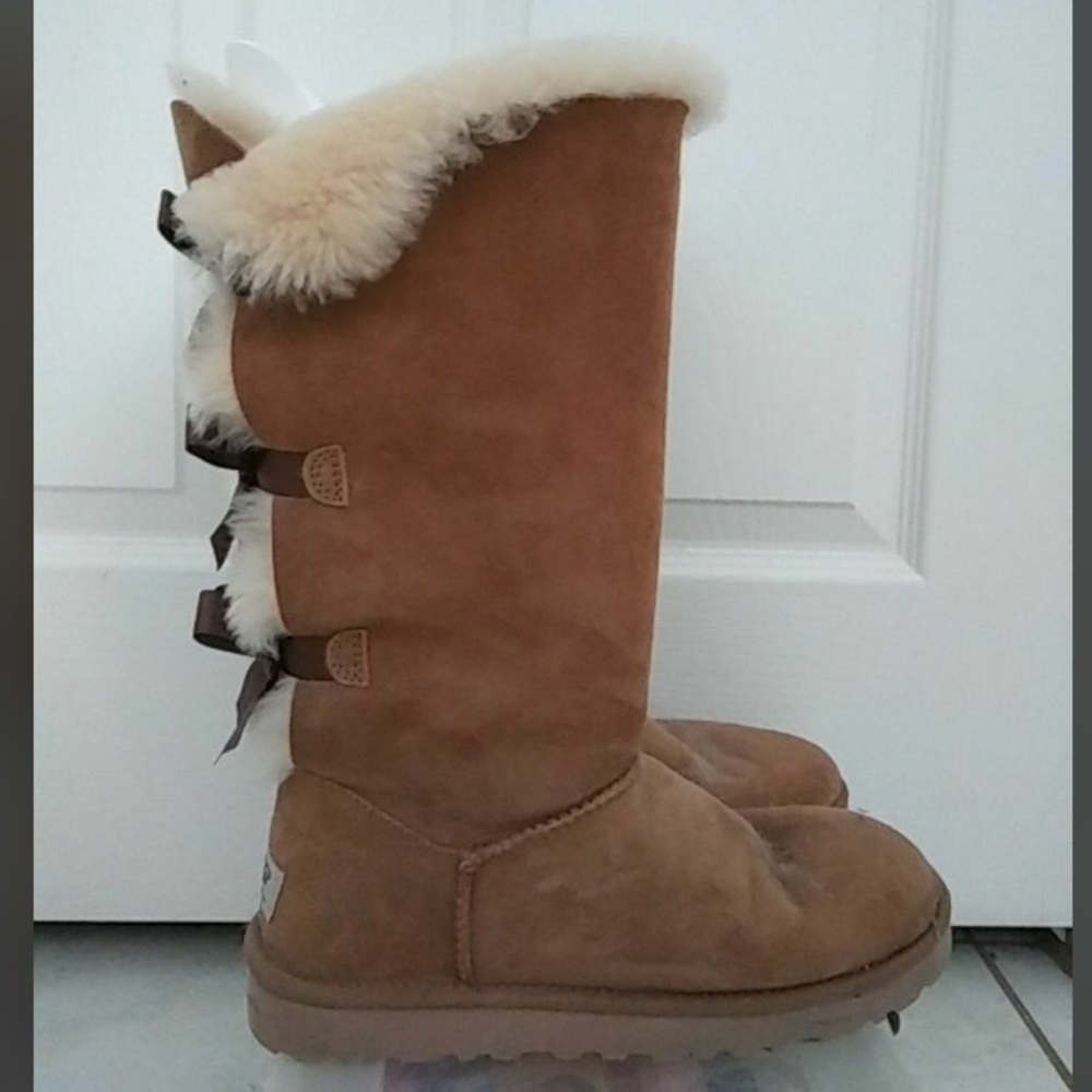 Bailey bow uggs