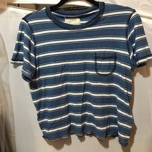 Slightly cropped T shirt