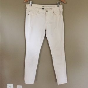 Gap cream corduroy size 4. Great condition!