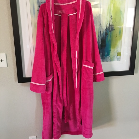 Victoria's Secret robe - Picture 1 of 1