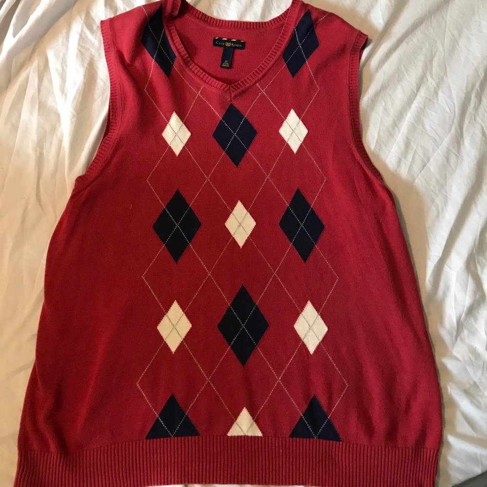Red argyle club room sweater vest M