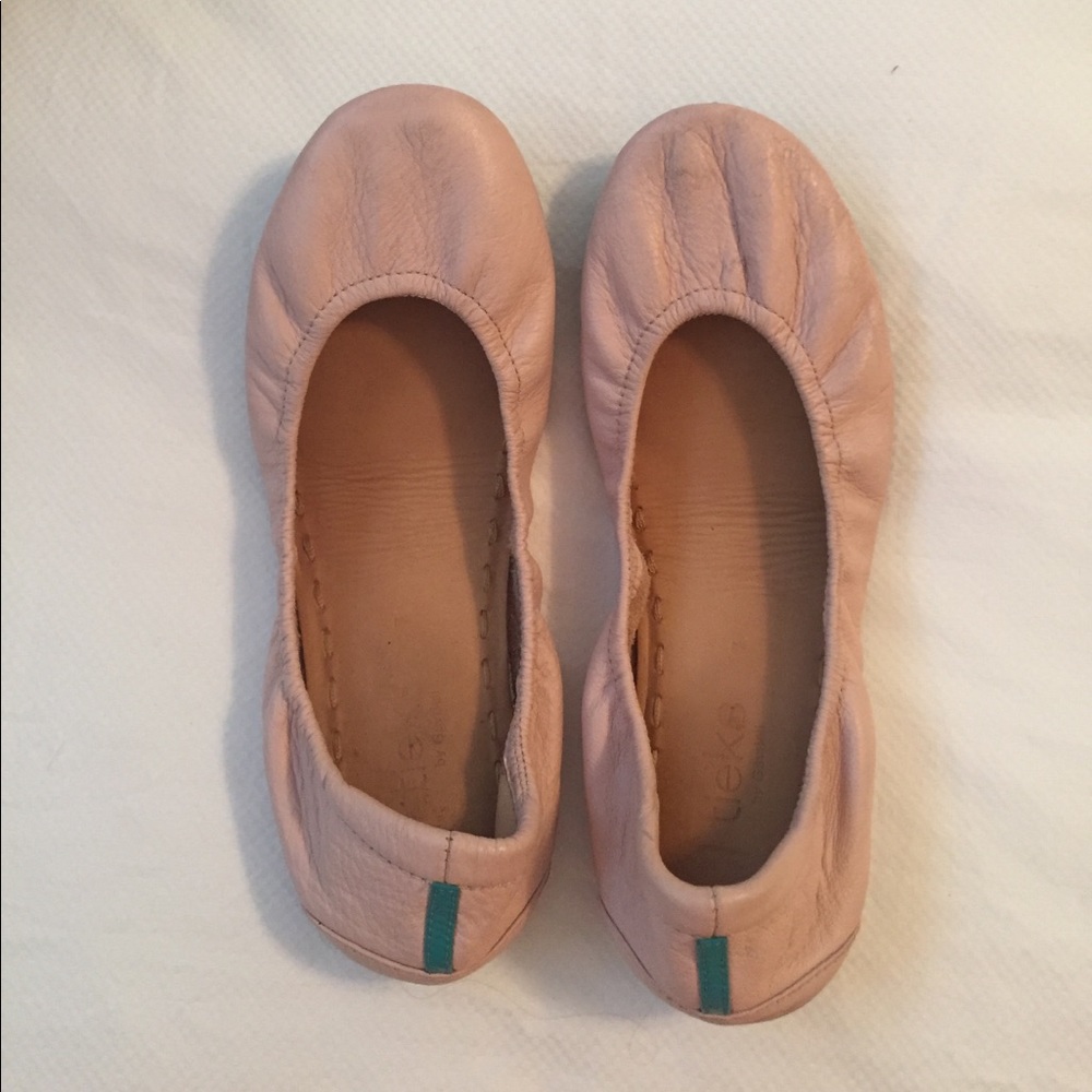 Light pink Tieks