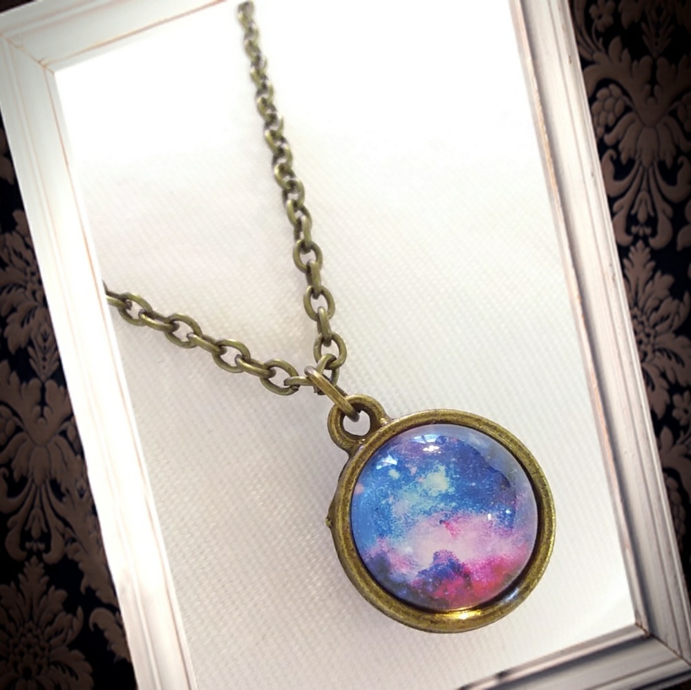 Cabochon solar system necklace