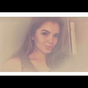 Meet your Posher, Leslie