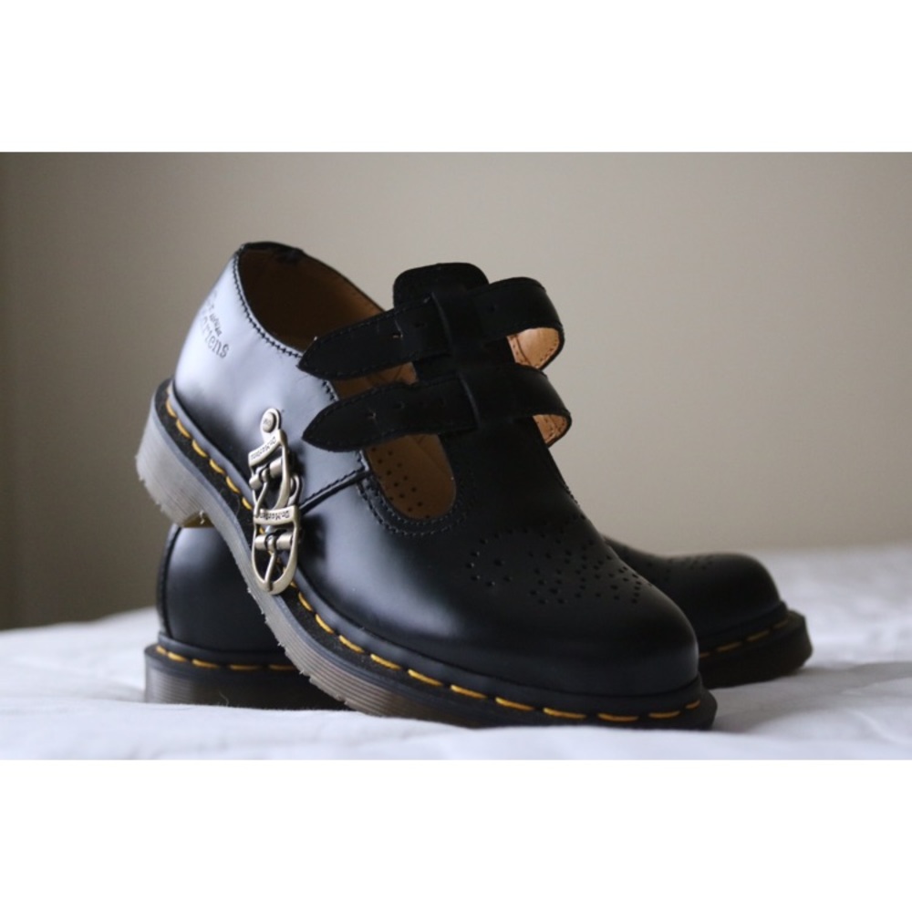 Black Mary Jane Dr. Martens