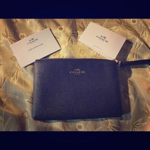 NWT Luxe Coach Wristlet: Navy