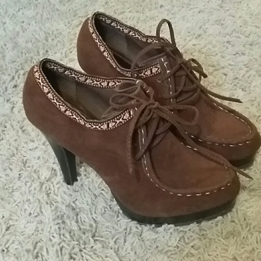Size 8 brand new never worn suede booties!