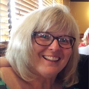 Meet your Posher, Lydia