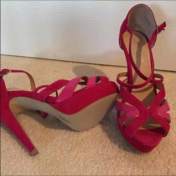 Aldo Platform Heels - Picture 2 of 3