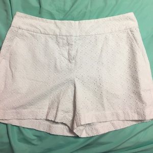 NWOT Vineyard Vine white eyelet shorts