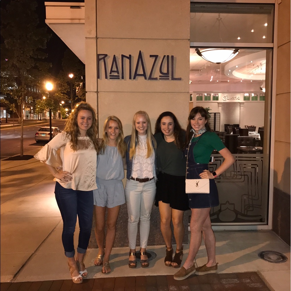 Meet your Posher, Claire