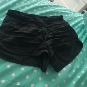 Lulu  leamon shorts