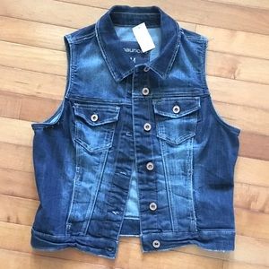 💓 Denim Vest NWT