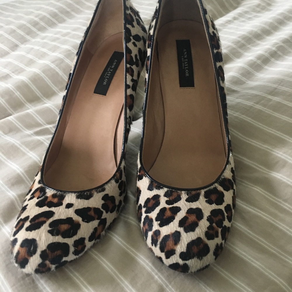 Animal print ann Taylor heels 7M