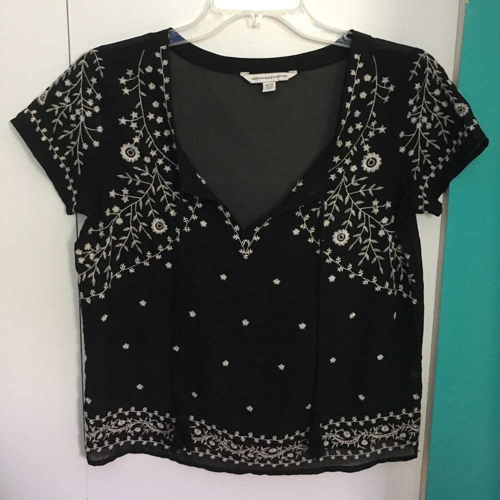 American Eagle embroidered top