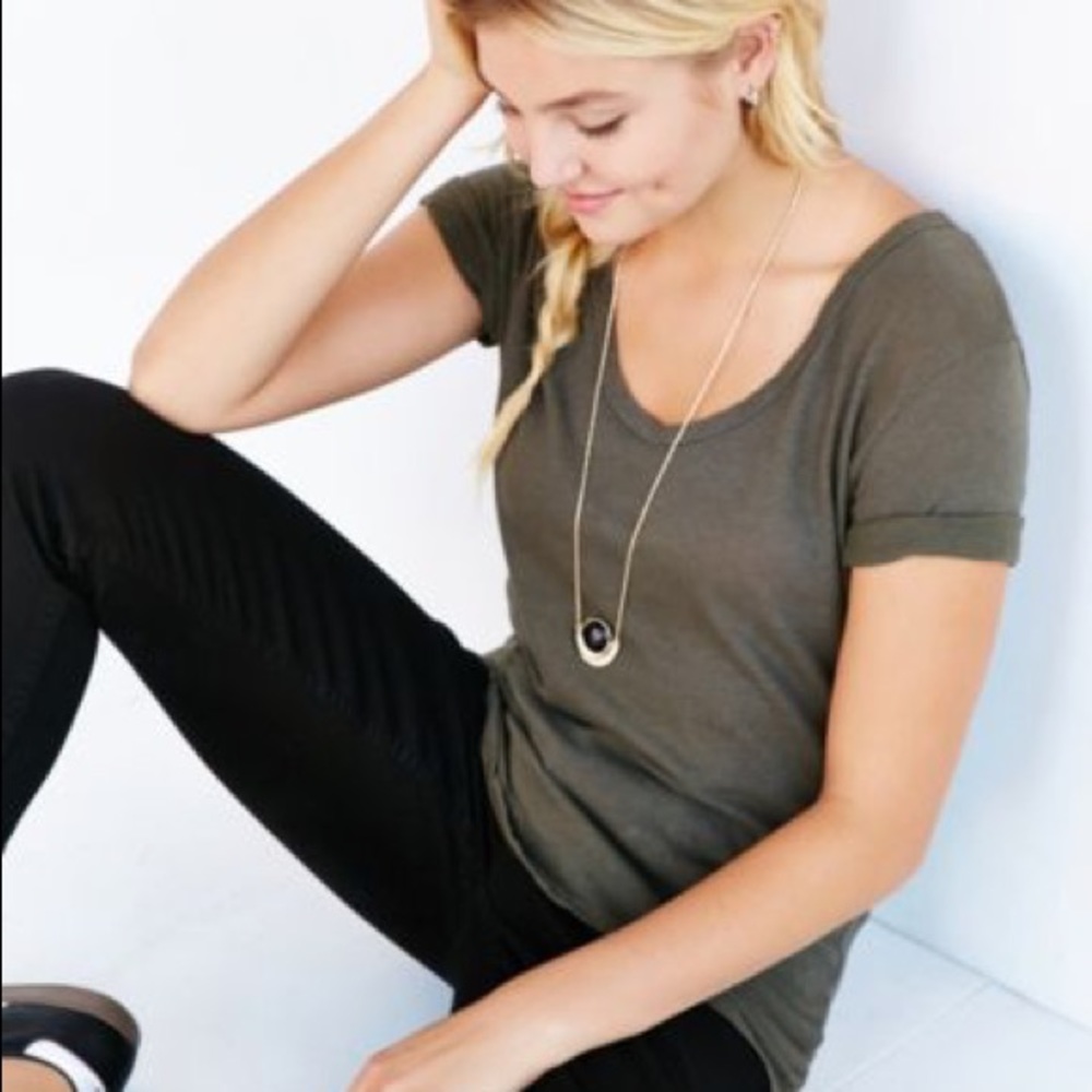 Olive Scoopneck Tee