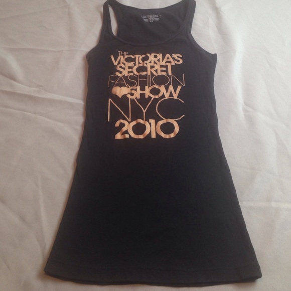 Victoria's Secret Tops - Victoria's Secret FASHION SHOW NYC TOP TANK CUTE