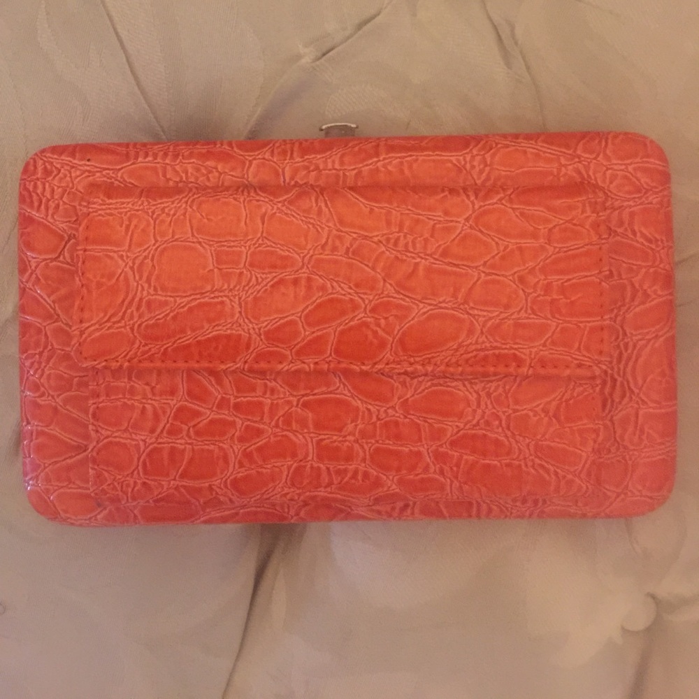 Wallet/ chain misplaced