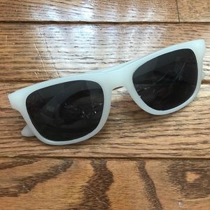 "foggy" white frames