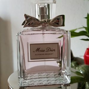 Miss dior blooming EAU DE TOILETTE