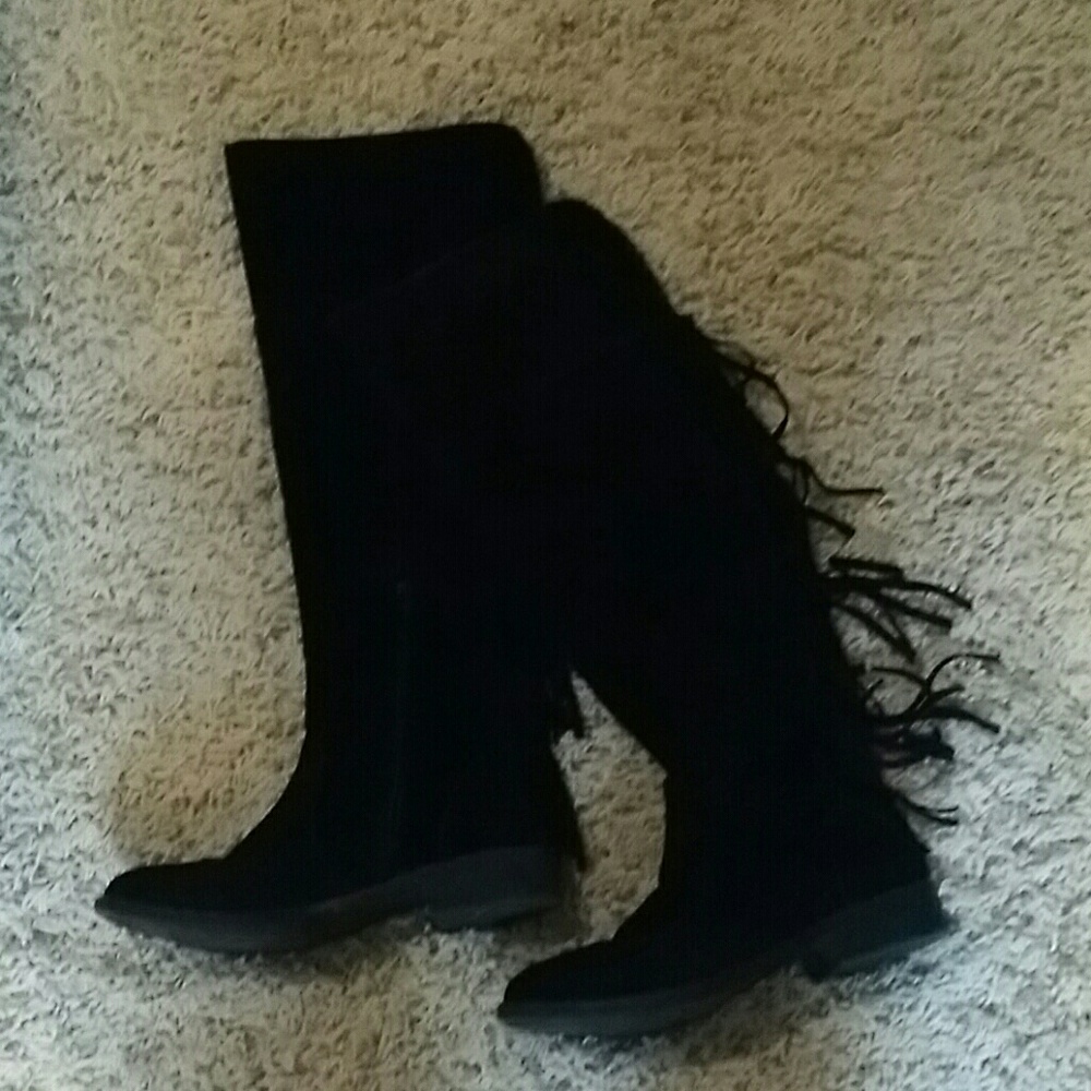 Thigh high fringe boots! Size 8/9
