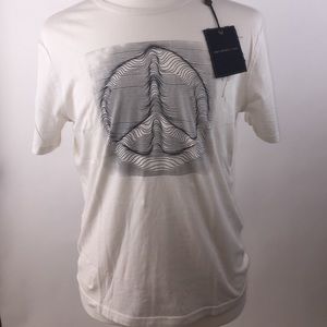 🎄 🎁 NWT Men's John Varvatos t-shirt
