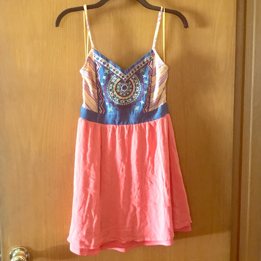 Fun and Flirty Sundress - small 🌺